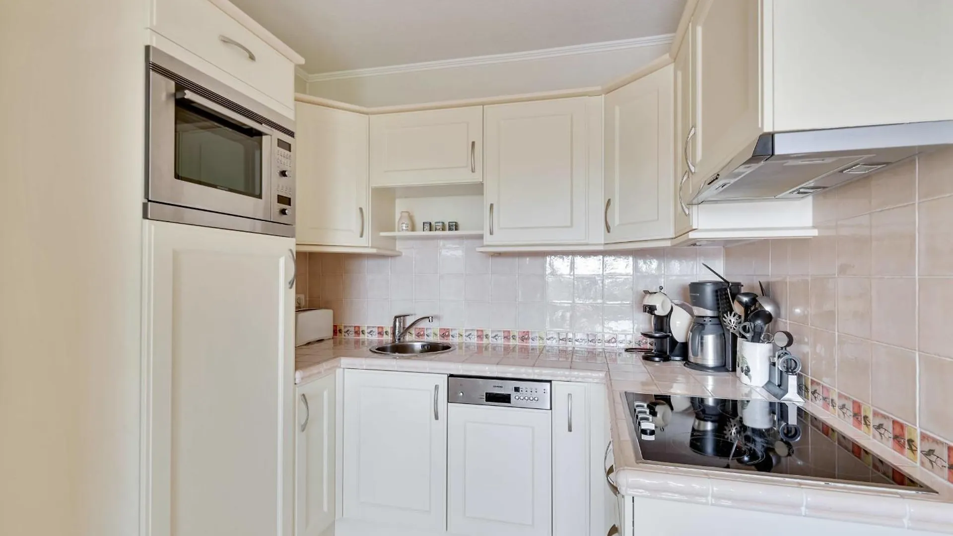 Appartement T3 In Mandelieu With Terrace Ac Parking Swimming Pool Tennis - Benakey